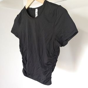 LuluLemon| Black all it takes t-shirt * older version *